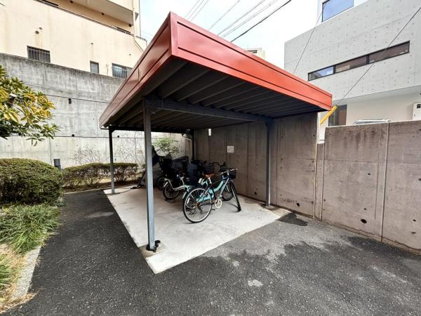 ライオンズマンション覚王山第二 駐輪場