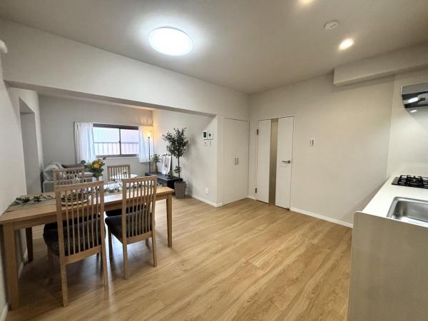 ライオンズマンション覚王山第二 リビングダイニング