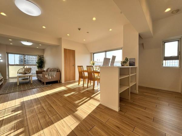 杁中スカイタウンＡ棟 リビングダイニング