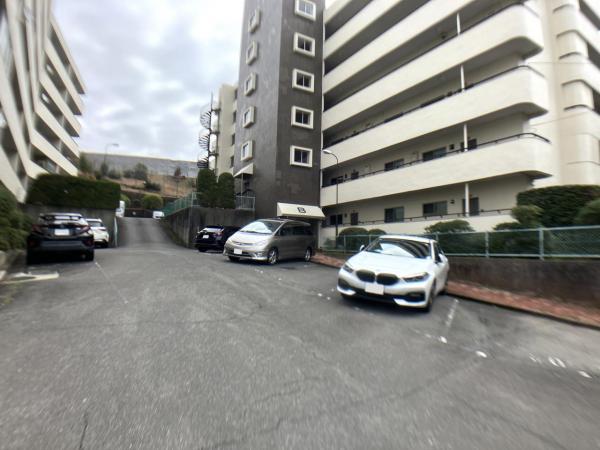 覚王山田代コーポラス 駐車場 