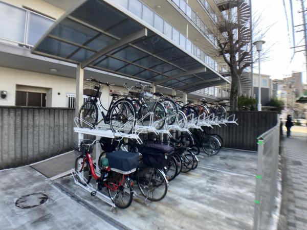 希望ヶ丘ハイツ 駐輪場