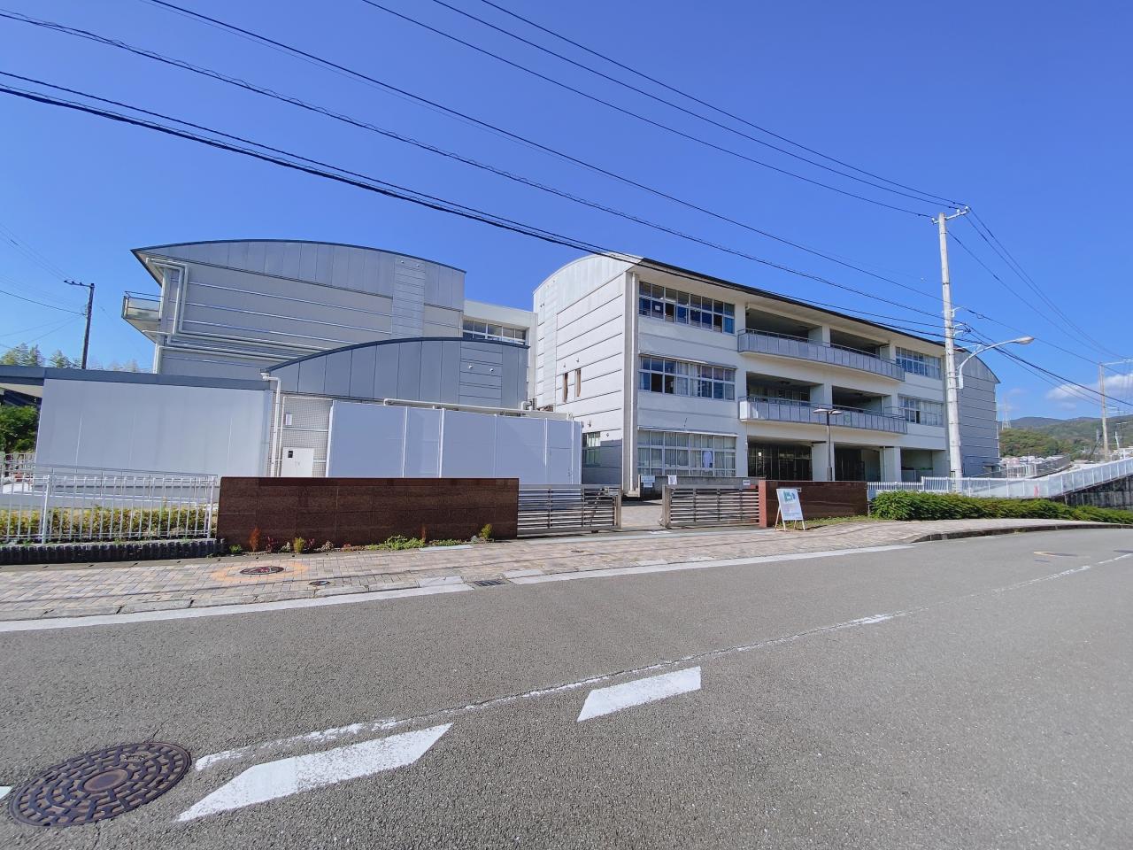 高知市立横内小学校