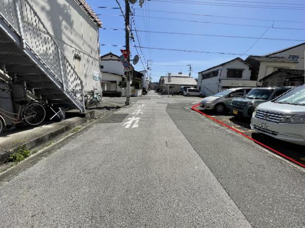 桟橋通　880 前面道路含む現地写真 