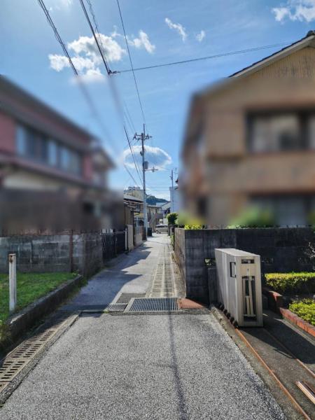 曙町　1650 前面道路含む現地写真 