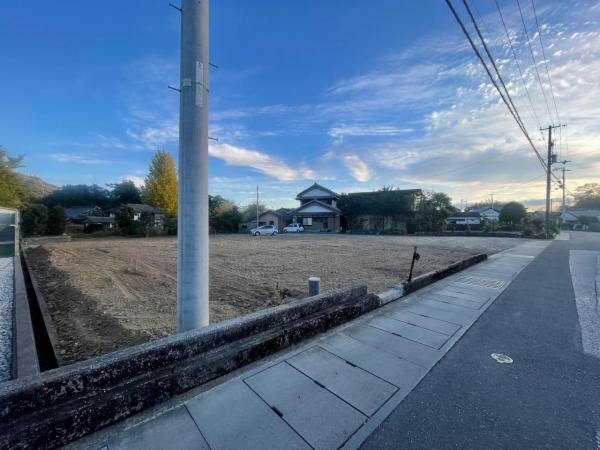 香南市野市町父養寺　2598 前面道路含む現地写真 