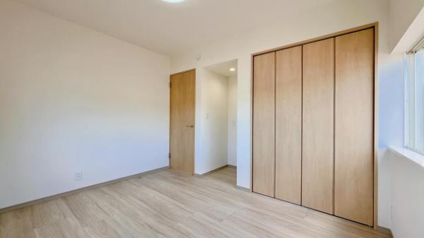 瀬戸西町1750万　RF住宅 洋室