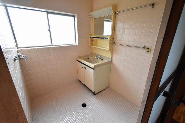 築99年古民家風平家付き　本宮町中古 洗面台・洗面所 