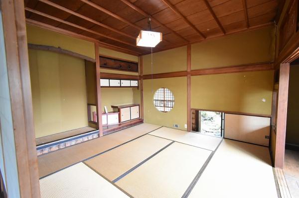 築99年古民家風平家付き　本宮町中古 リビング以外の居室 