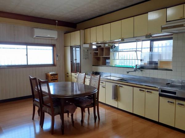 吉川町吉原　1350 リビング 