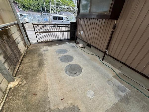 高知市大谷　太陽光オール電化、標高30ｍ 駐車場 