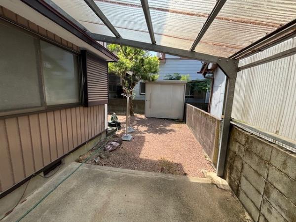 高知市大谷　太陽光オール電化、標高30ｍ 駐車場 