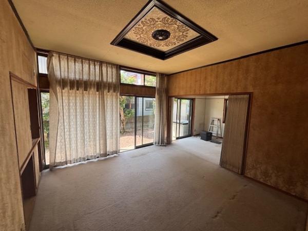 高知市大谷　太陽光オール電化、標高30ｍ リビング 