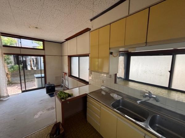 高知市大谷　太陽光オール電化、標高30ｍ キッチン 