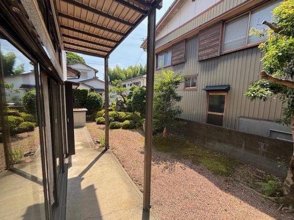 高知市大谷　太陽光オール電化、標高30ｍ 庭 