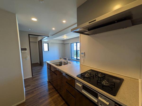 高知市南はりまや町　3400　オープンルーム キッチン 