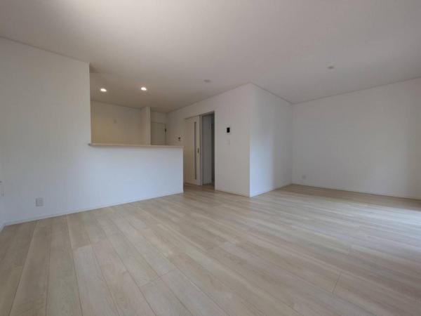 高知市前里　3090 リビングダイニング