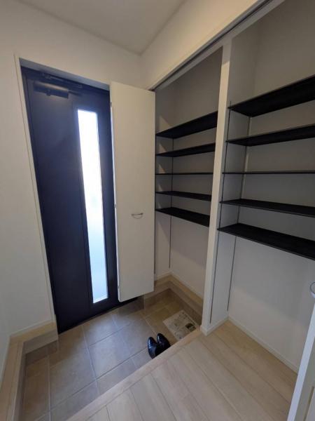 高知市前里　3090 玄関 