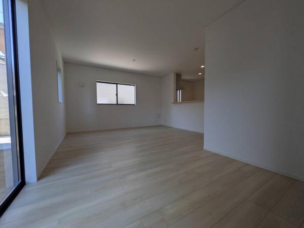 高知市前里　3090 リビングダイニング