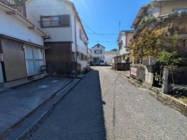 中秦泉寺　600 前面道路含む現地写真 