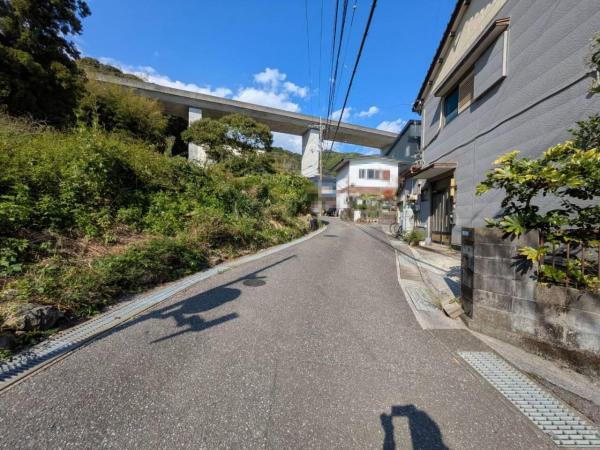 薊野北町　980 前面道路含む現地写真 