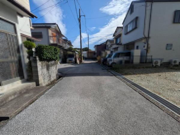 中秦泉寺　720 前面道路含む現地写真 