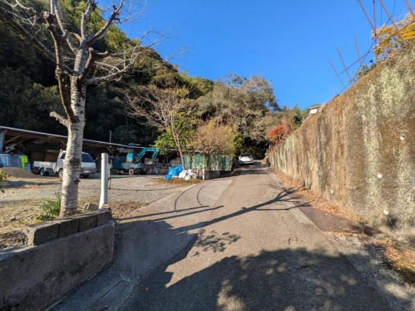 高知市薊野　1000 前面道路含む現地写真 