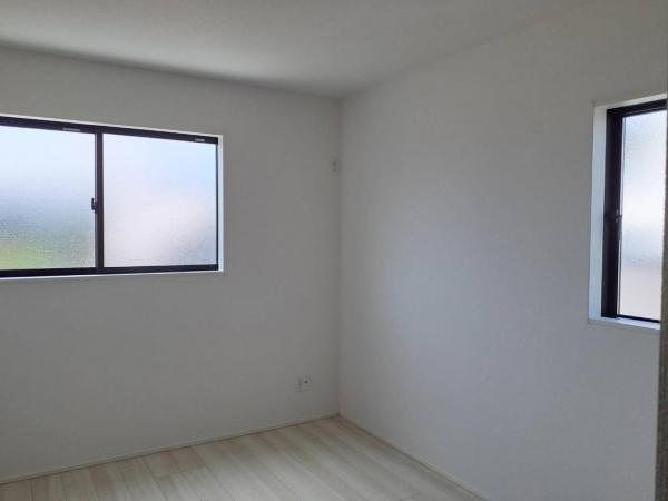 土佐市高岡町甲　2号　2698 洋室