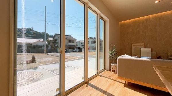 香南市野市町大谷　C号地　3880 リビング 