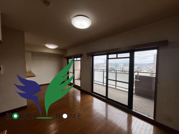 シャルマンコーポ大津のぞみケ丘 リビングダイニング