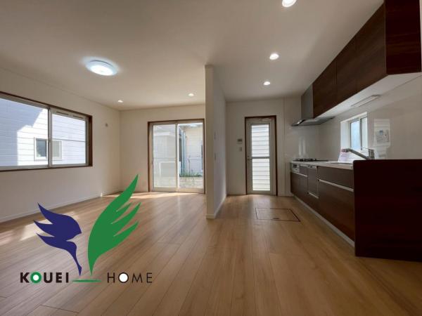 草津市追分2丁目　中古戸建 リビングダイニング