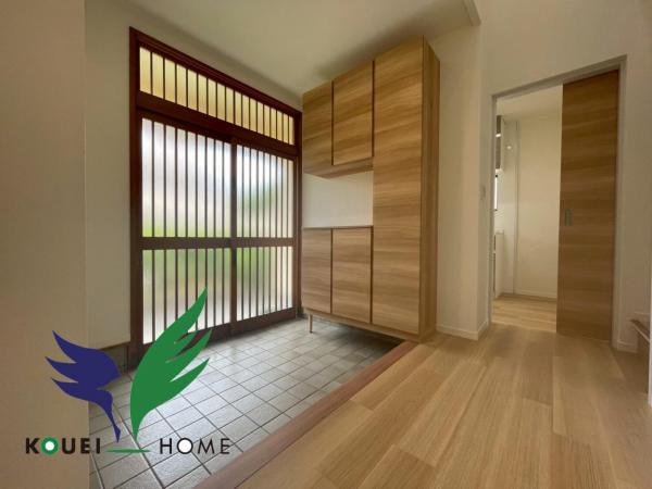 草津市青山4丁目　中古戸建 玄関 