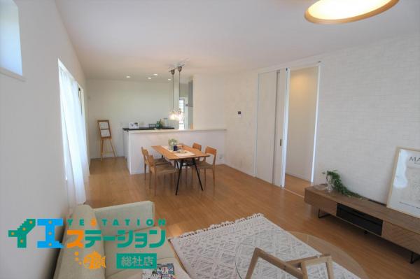 ルルーディア総社市溝口 リビング 