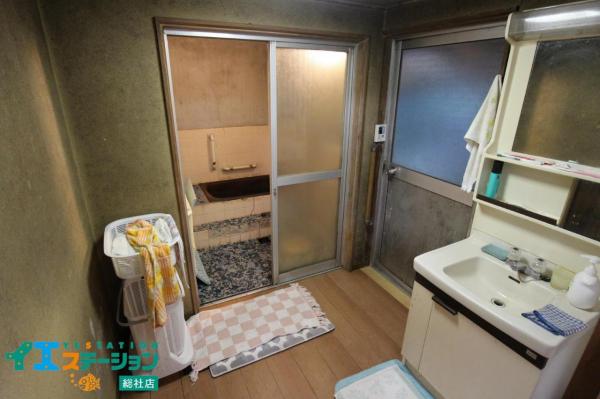 総社市槇谷　中古戸建 洗面台・洗面所 