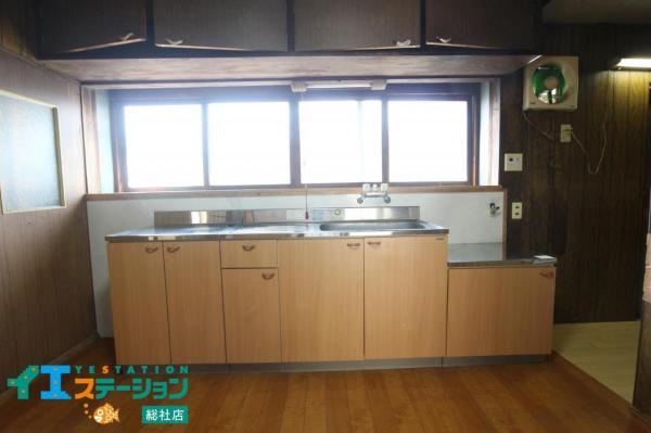 総社市美袋　中古戸建 キッチン 
