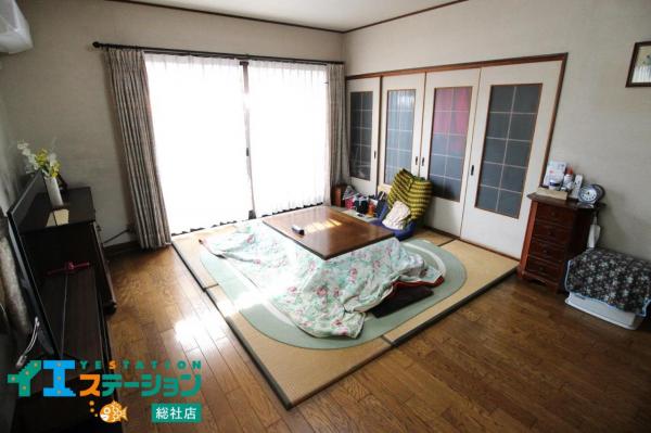 総社市井尻野　中古戸建 リビング 