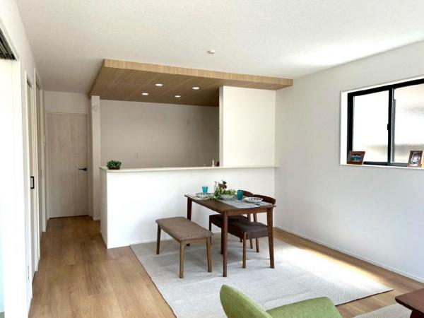 倉敷市上富井2期 1棟　新築建売 リビングダイニング