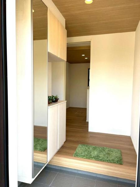 倉敷市上富井2期 1棟　新築建売 玄関 