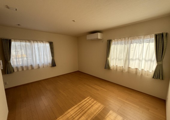 岡山市中区八幡　中古戸建 洋室