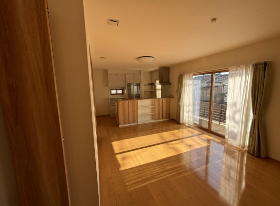 岡山市中区八幡　中古戸建 リビングダイニング