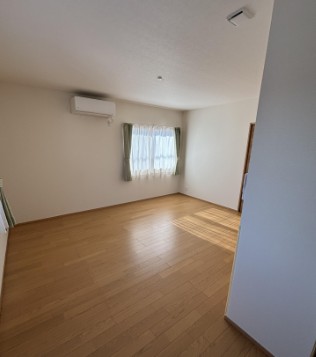 岡山市中区八幡　中古戸建 洋室