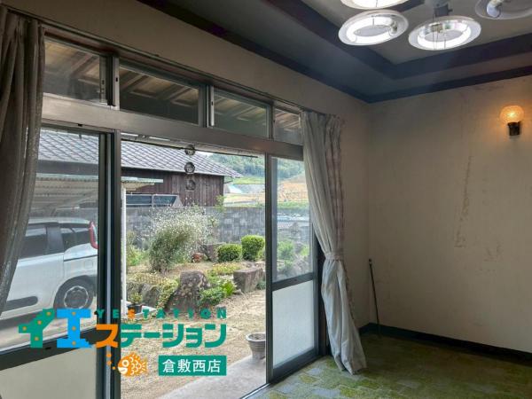 浅口郡里庄町　中古戸建 リビング 