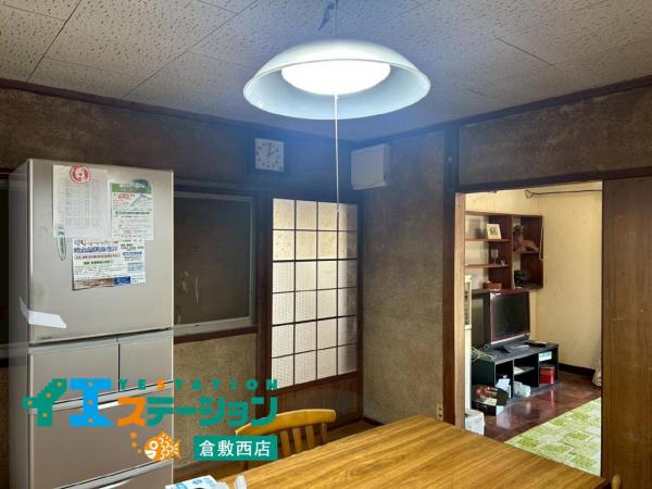 浅口郡里庄町　中古戸建 リビングダイニング