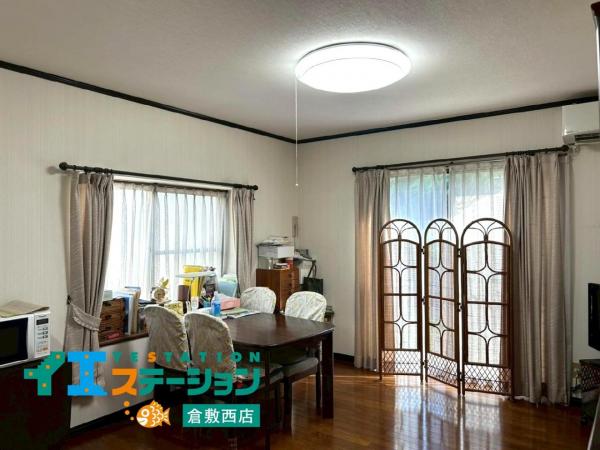 倉敷市玉島黒崎　中古戸建 リビング 