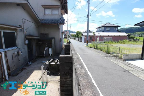 赤磐市立川　売地 前面道路含む現地写真 