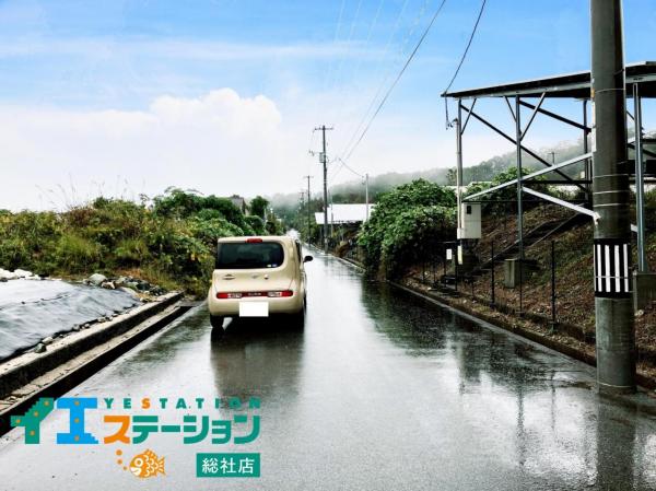 赤磐市殿台　売地 前面道路含む現地写真 