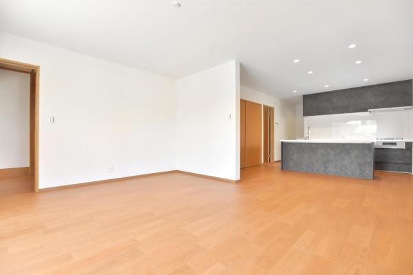 倉敷市早高　中古戸建 リビングダイニング