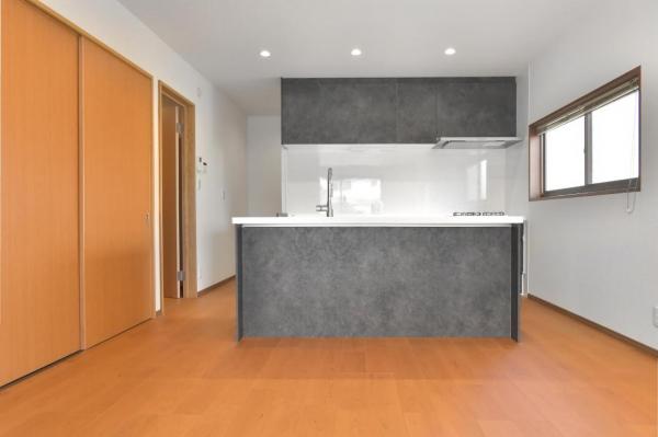 倉敷市早高　中古戸建 リビングダイニング