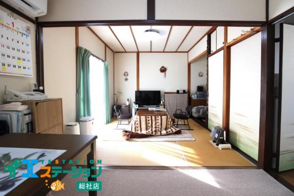 総社市秦　中古戸建 リビング 