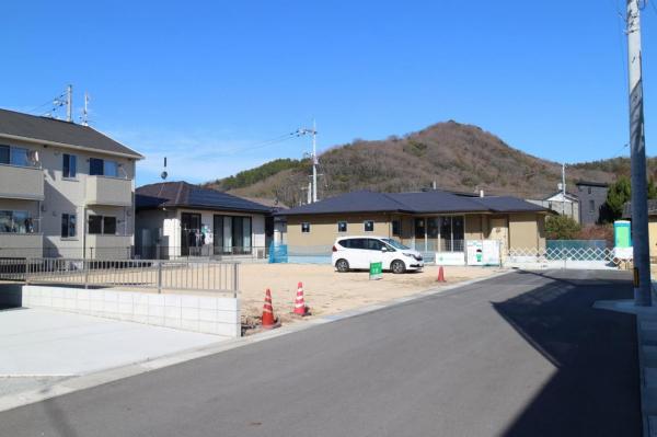 岡山市東区瀬戸町下　分譲地 前面道路含む現地写真 