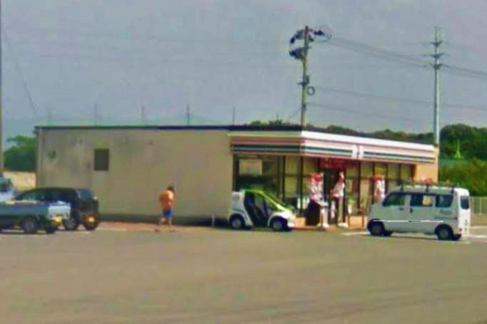 セブン-イレブン 日向財光寺店